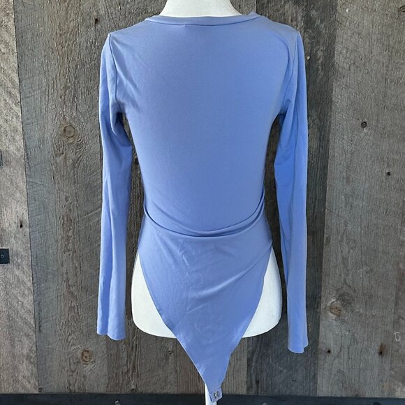 Long Sleeve Bodysuit V-neck Button - Picture 4 of 4